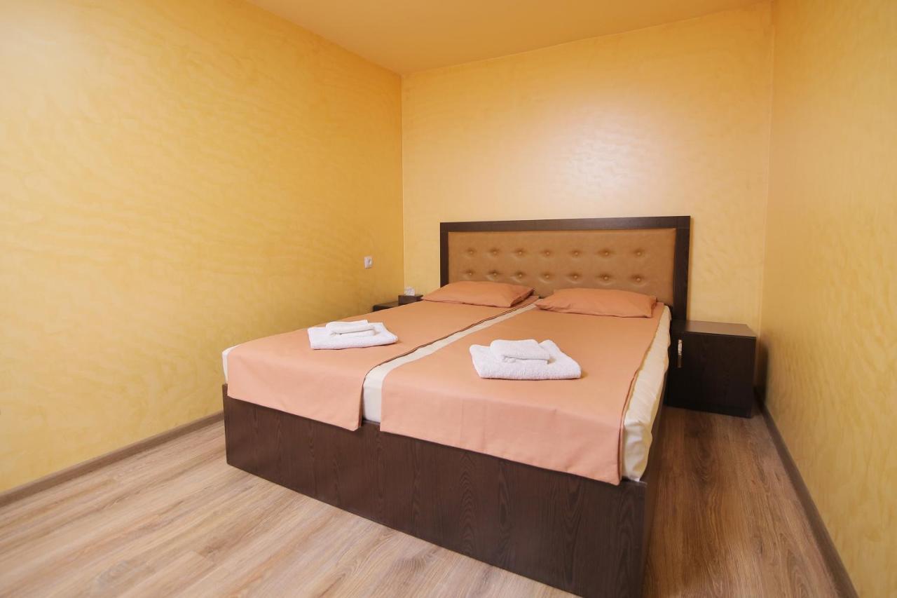 Mbm Hotel Erévan Extérieur photo